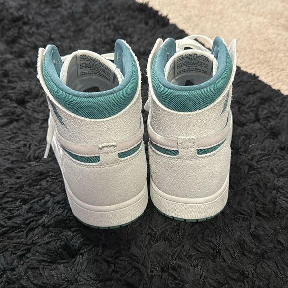 Jordan AJ1 Zoom CMFT 2 - Picture 3 of 3